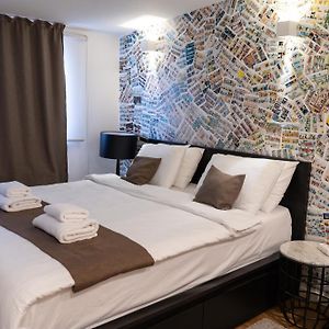 Standard Zimmer mit Kingsize-Bett